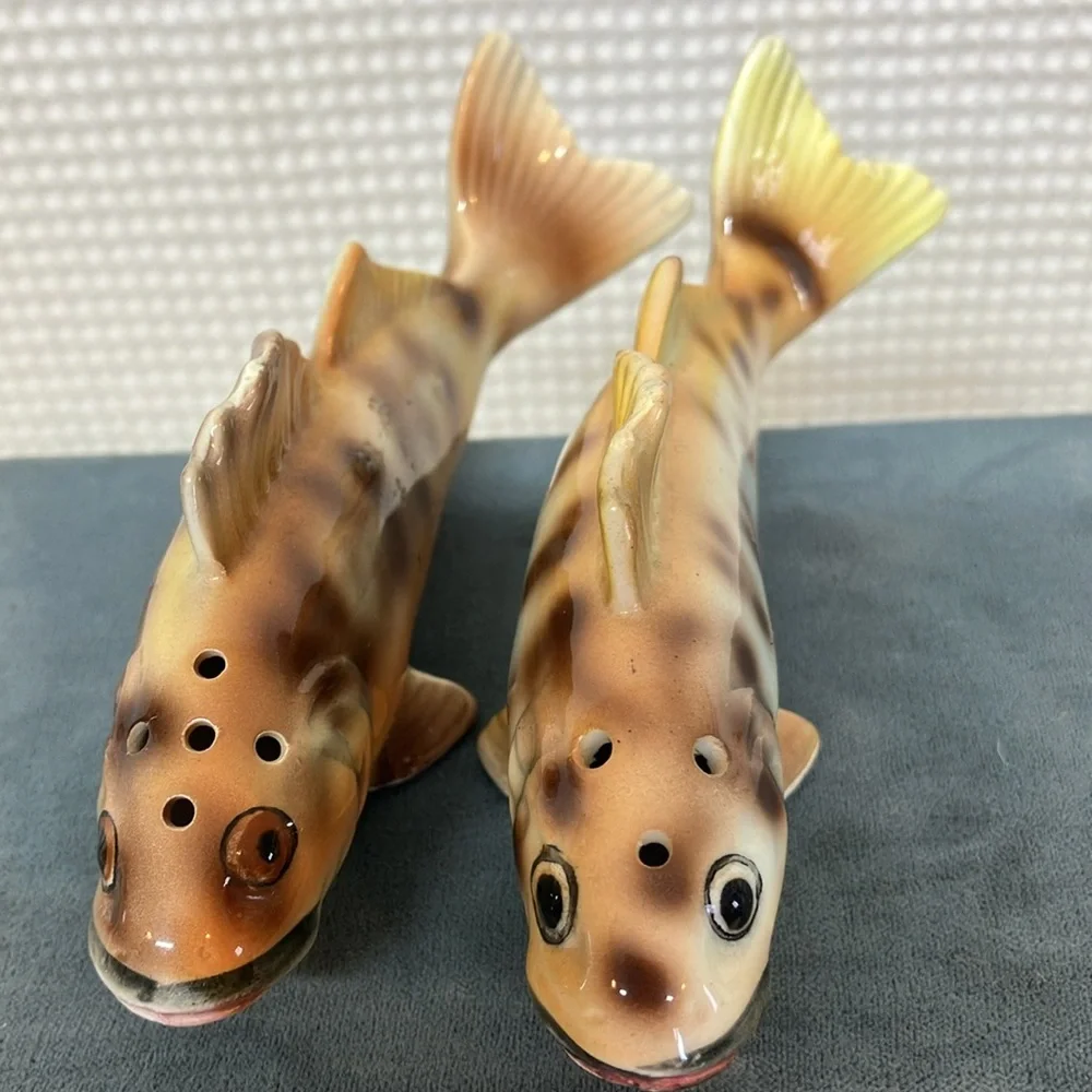 Walleye Pike, salt and pepper shaker set